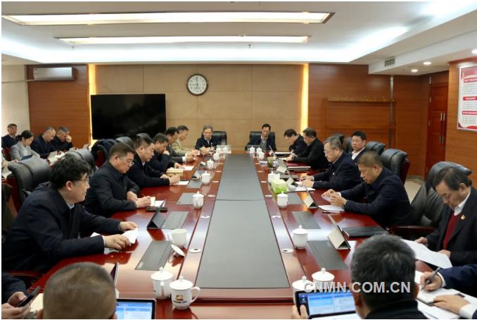 MK协会党委召开理论学习中心组（扩大）会暨树立和践行正确政绩观学习教育专题研讨会